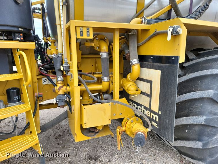 image for item EA2517 2004 TerraGator 6103 sprayer