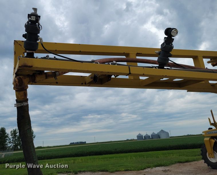 image for item EA2517 2004 TerraGator 6103 sprayer