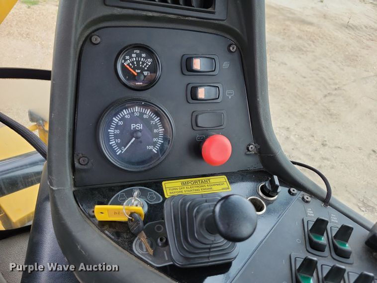 image for item EA2517 2004 TerraGator 6103 sprayer