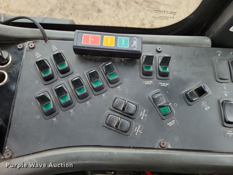 image for item EA2517 2004 TerraGator 6103 sprayer