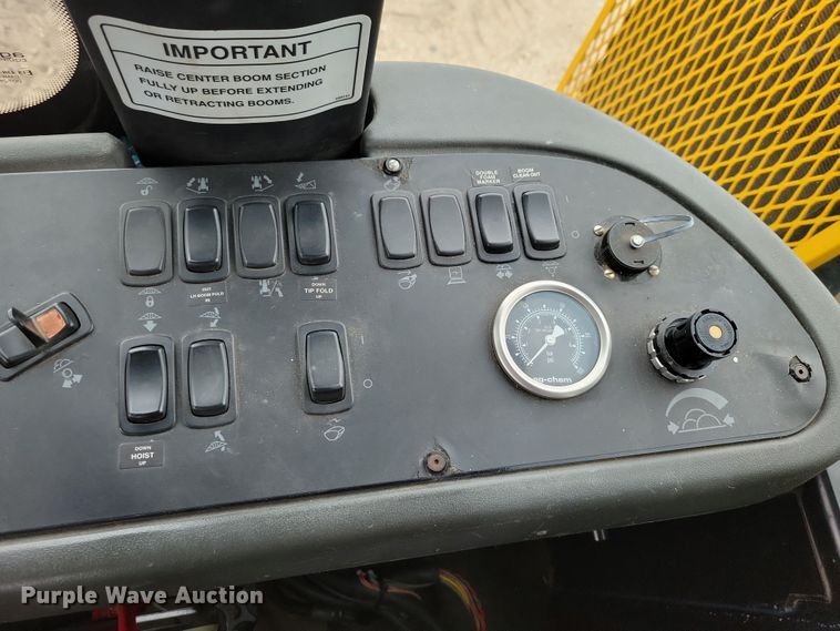 image for item EA2517 2004 TerraGator 6103 sprayer