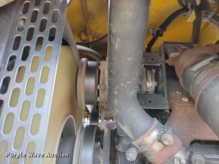 image for item EA2517 2004 TerraGator 6103 sprayer