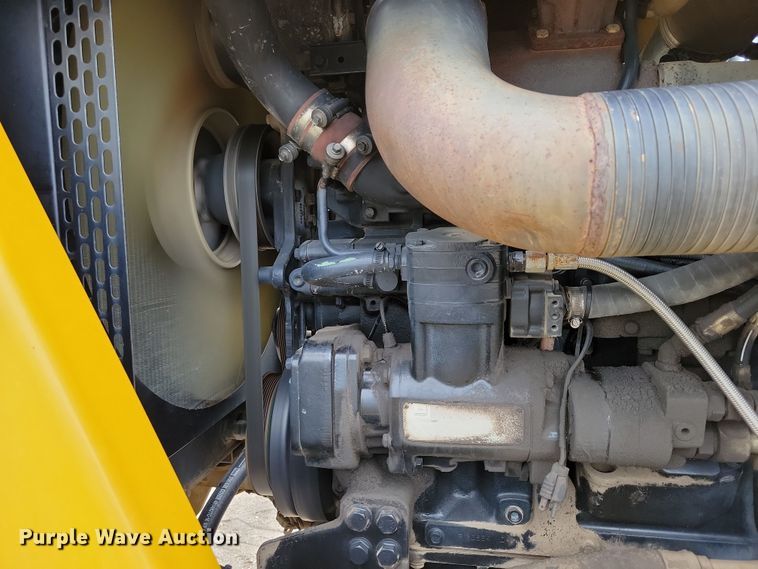 image for item EA2517 2004 TerraGator 6103 sprayer