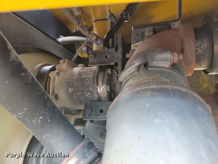 image for item EA2517 2004 TerraGator 6103 sprayer