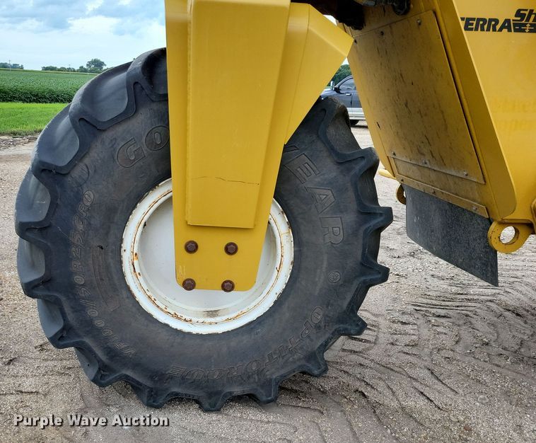 image for item EA2517 2004 TerraGator 6103 sprayer