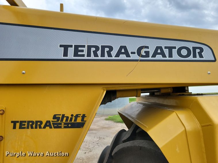 image for item EA2517 2004 TerraGator 6103 sprayer