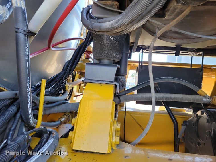 image for item EA2518 2005 TerraGator 6103 sprayer