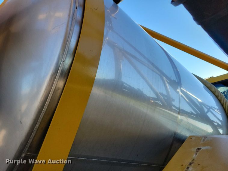 image for item EA2518 2005 TerraGator 6103 sprayer