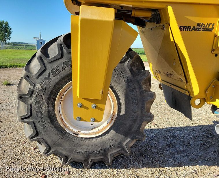 image for item EA2518 2005 TerraGator 6103 sprayer