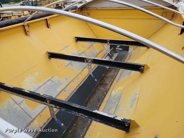 image for item EA2519 2013 TerraGator TG8400 spreader