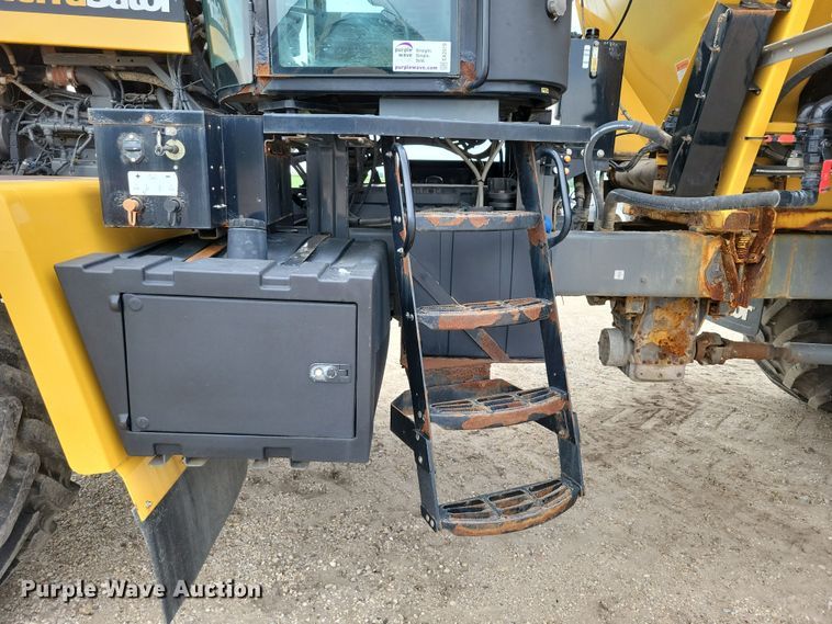 image for item EA2519 2013 TerraGator TG8400 spreader