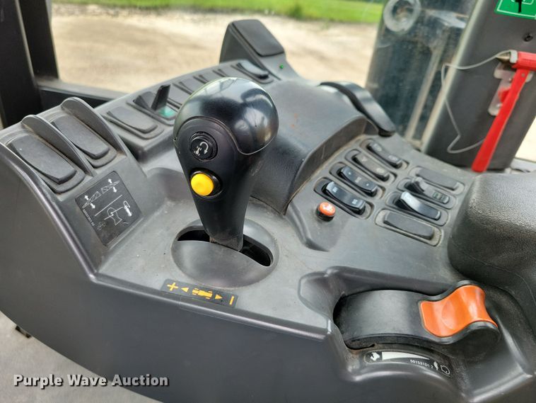 image for item EA2519 2013 TerraGator TG8400 spreader