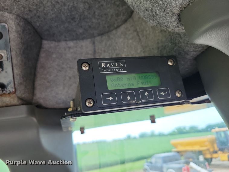 image for item EA2519 2013 TerraGator TG8400 spreader