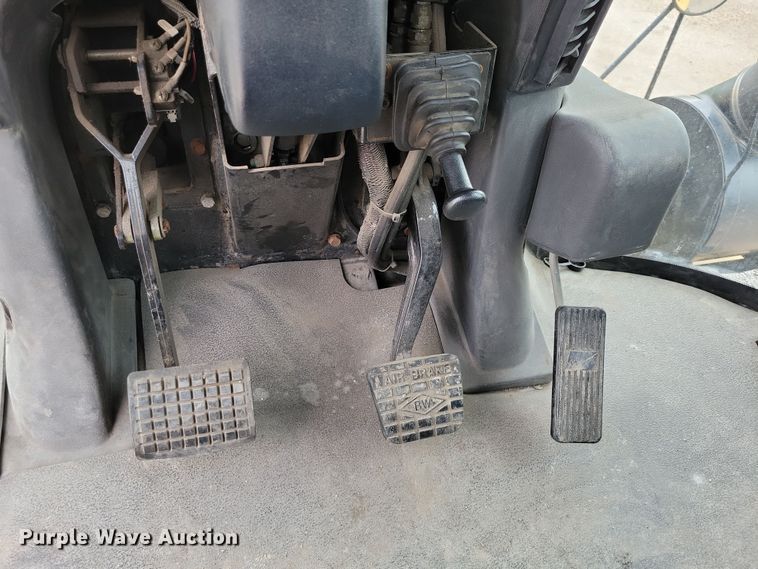 image for item EA2519 2013 TerraGator TG8400 spreader