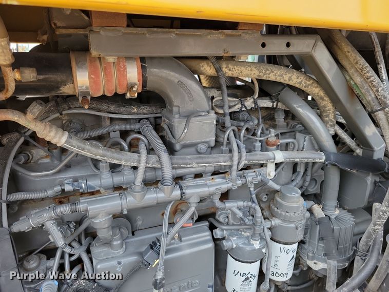 image for item EA2519 2013 TerraGator TG8400 spreader