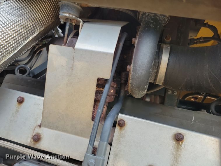 image for item EA2519 2013 TerraGator TG8400 spreader