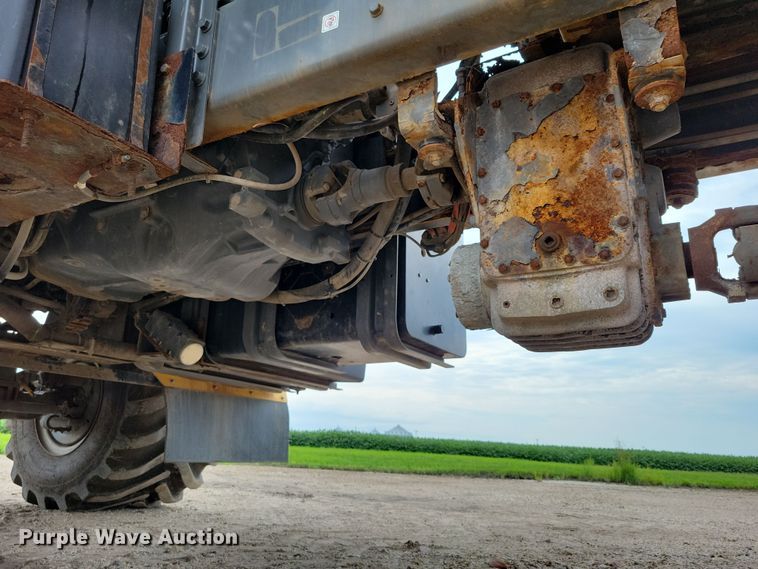 image for item EA2519 2013 TerraGator TG8400 spreader