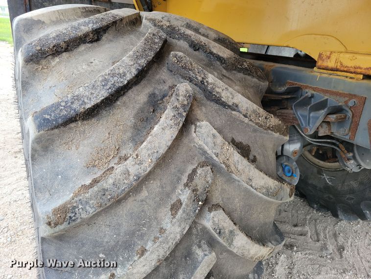 image for item EA2519 2013 TerraGator TG8400 spreader