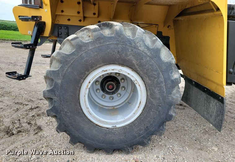 image for item EA2519 2013 TerraGator TG8400 spreader