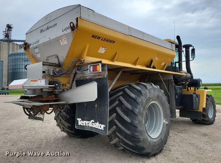 image for item EA2520 2013 TerraGator TG8400 spreader