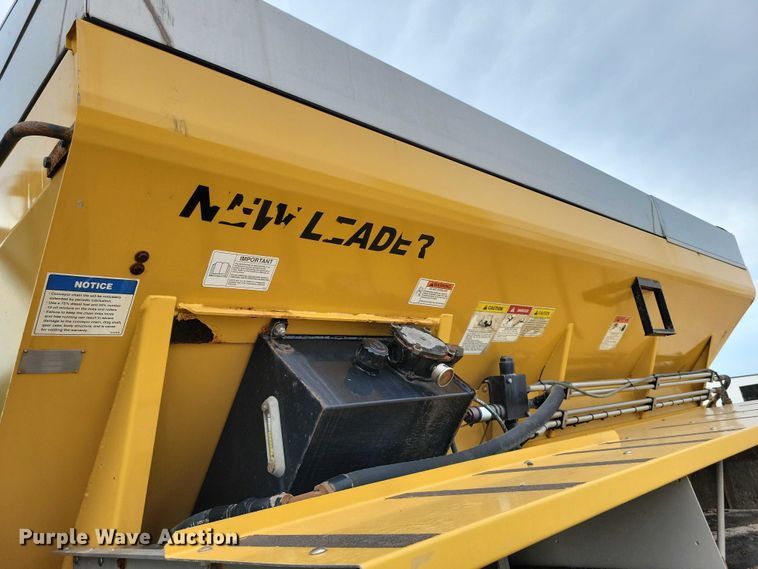 image for item EA2520 2013 TerraGator TG8400 spreader