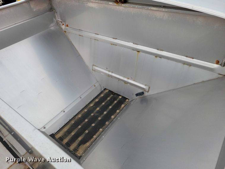 image for item EA2520 2013 TerraGator TG8400 spreader