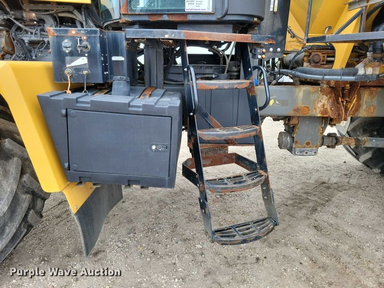 image for item EA2520 2013 TerraGator TG8400 spreader