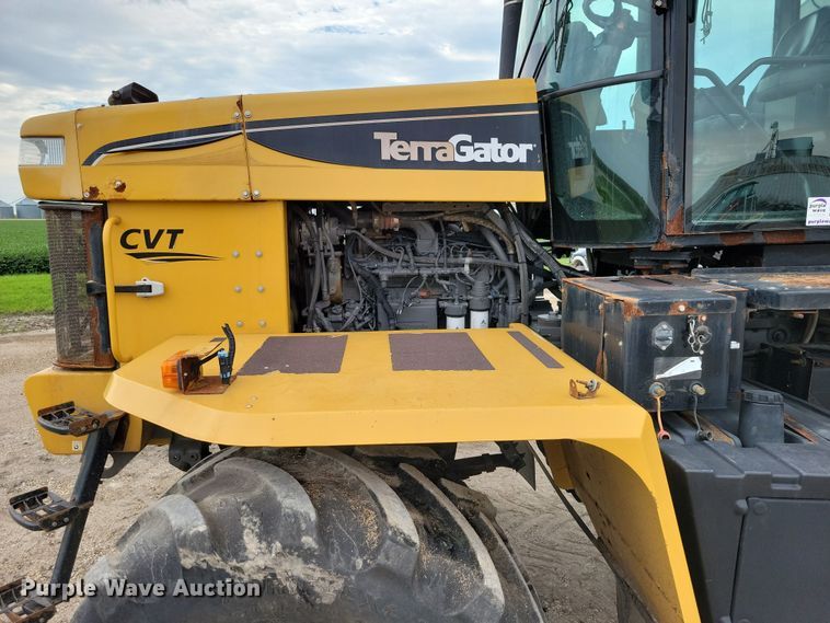 image for item EA2520 2013 TerraGator TG8400 spreader