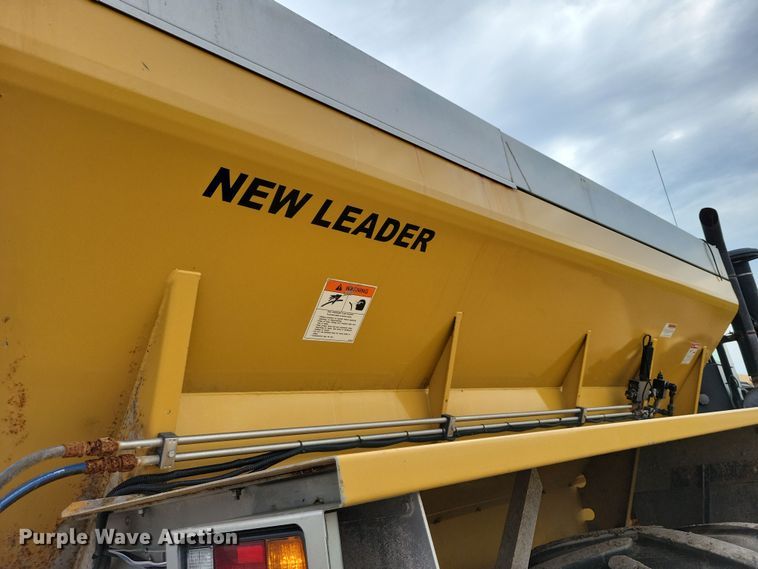 image for item EA2520 2013 TerraGator TG8400 spreader