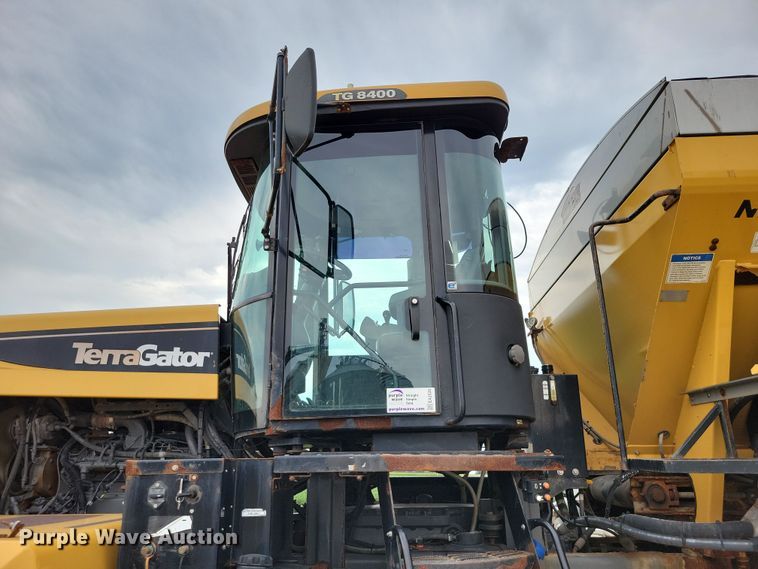 image for item EA2520 2013 TerraGator TG8400 spreader