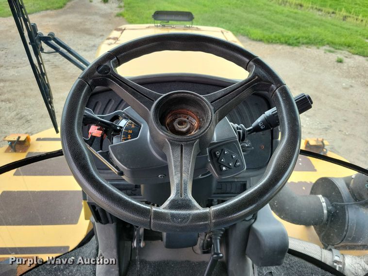 image for item EA2520 2013 TerraGator TG8400 spreader