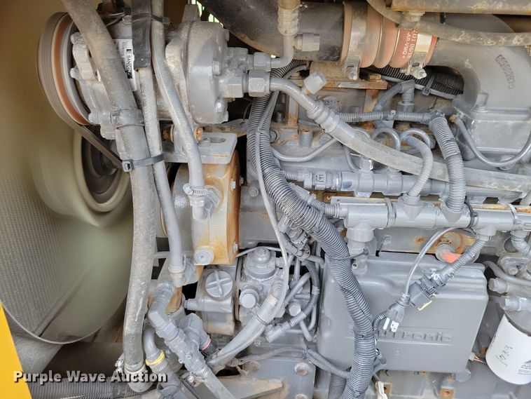 image for item EA2520 2013 TerraGator TG8400 spreader