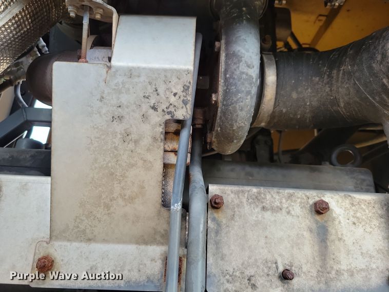 image for item EA2520 2013 TerraGator TG8400 spreader