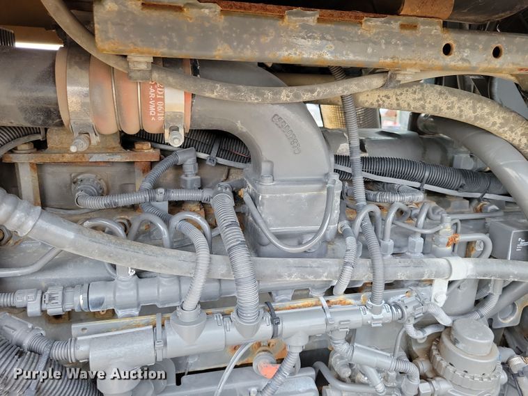 image for item EA2520 2013 TerraGator TG8400 spreader