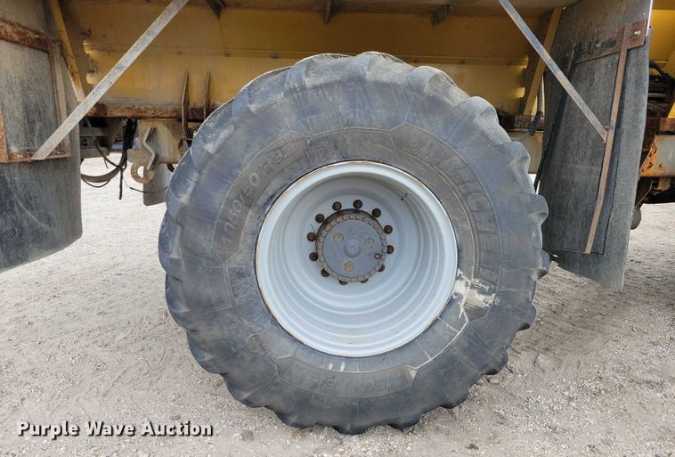 image for item EA2520 2013 TerraGator TG8400 spreader