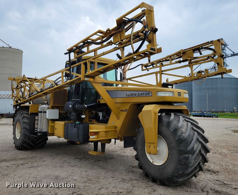 image for item EA2521 2005 TerraGator 6103 sprayer