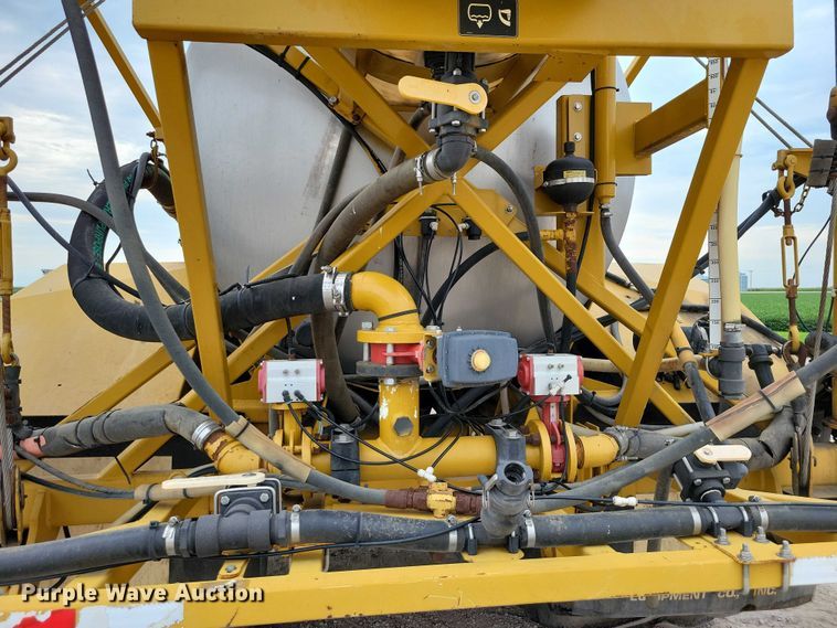 image for item EA2521 2005 TerraGator 6103 sprayer