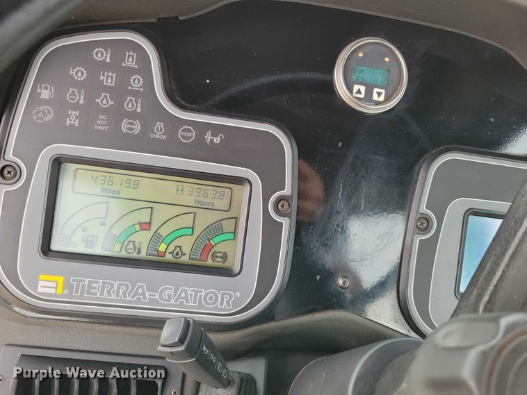 image for item EA2521 2005 TerraGator 6103 sprayer