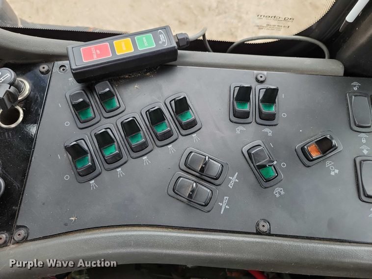 image for item EA2521 2005 TerraGator 6103 sprayer