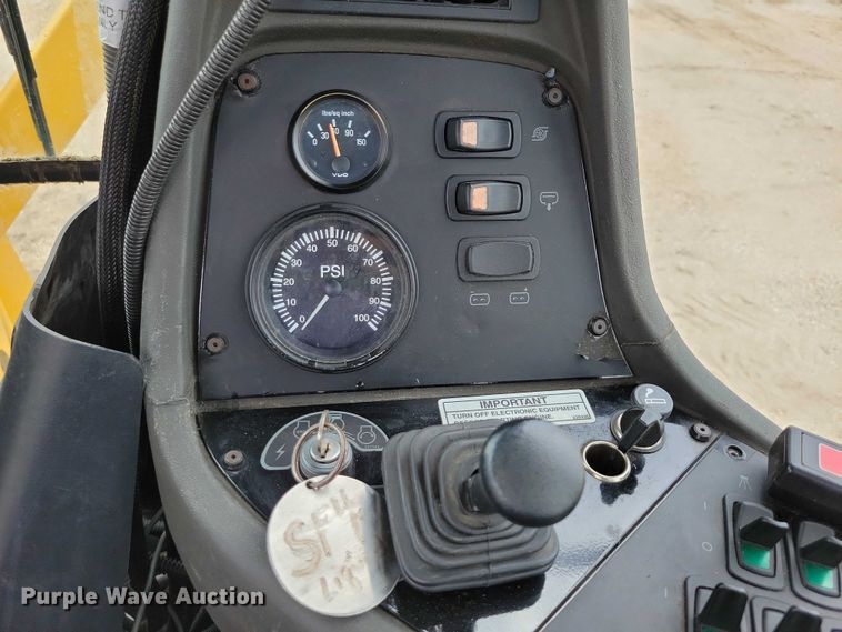 image for item EA2521 2005 TerraGator 6103 sprayer