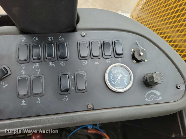 image for item EA2521 2005 TerraGator 6103 sprayer