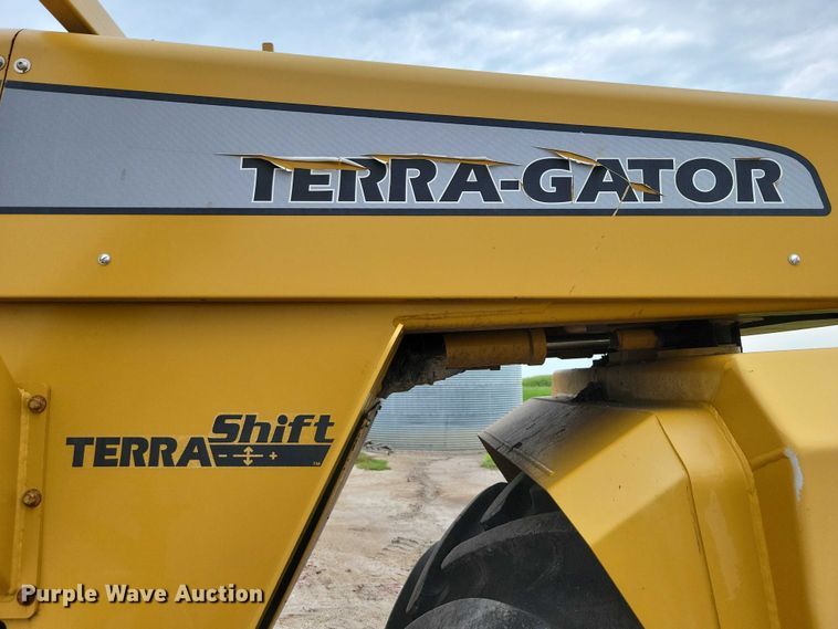 image for item EA2521 2005 TerraGator 6103 sprayer
