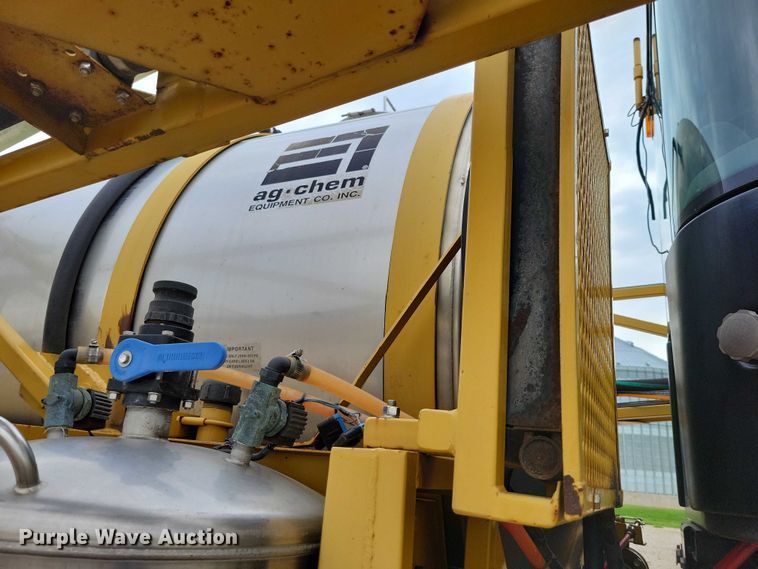 image for item EA2522 1999 TerraGator 8103 sprayer