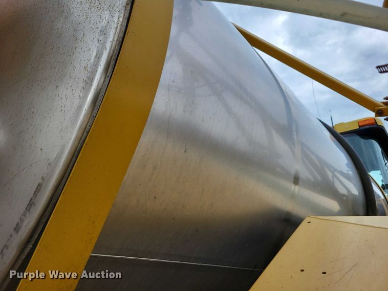 image for item EA2522 1999 TerraGator 8103 sprayer