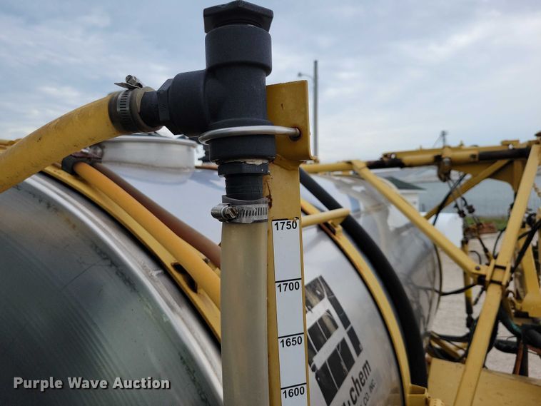 image for item EA2522 1999 TerraGator 8103 sprayer