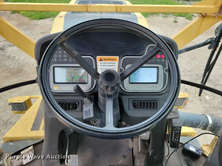 image for item EA2522 1999 TerraGator 8103 sprayer