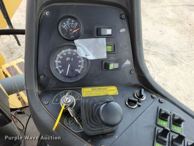 image for item EA2522 1999 TerraGator 8103 sprayer