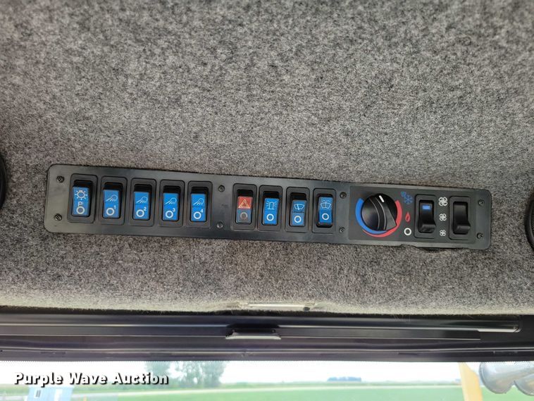 image for item EA2522 1999 TerraGator 8103 sprayer