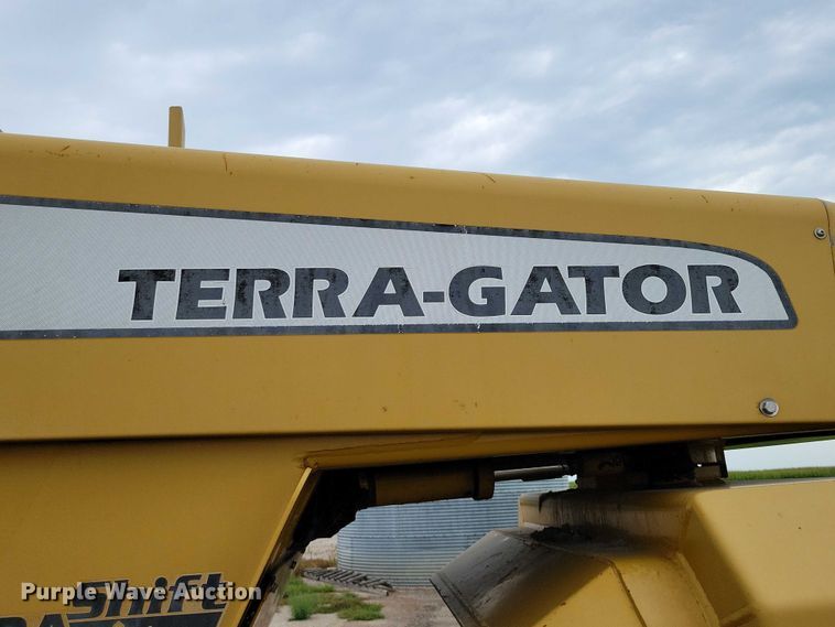 image for item EA2522 1999 TerraGator 8103 sprayer