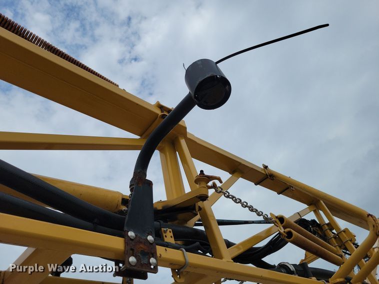 image for item EA2523 2013 RoGator RG1100 sprayer